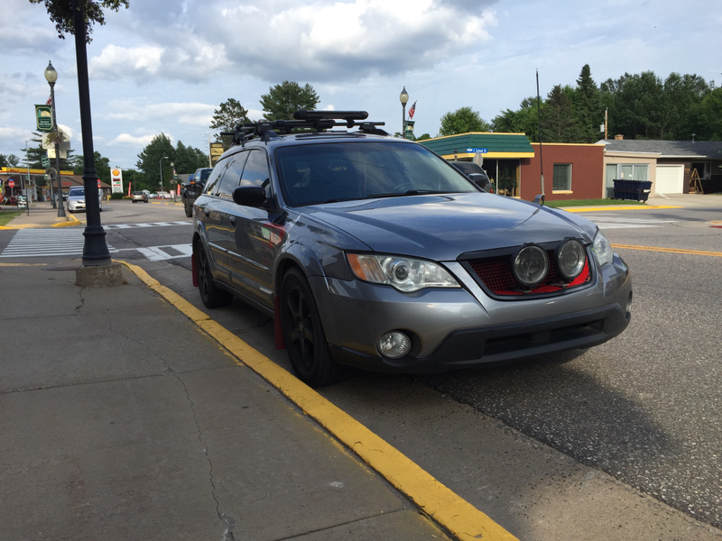 Illustration for article titled Car spotting, Three Lakes, WI